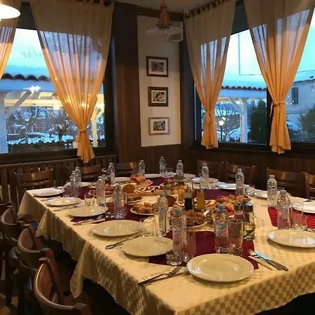 Bukor Shtepi Гостевой дом 4*